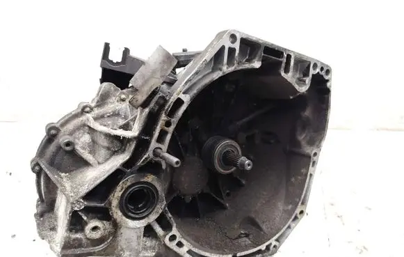 Nissan Qashqai Manual 6 speed gearbox 320104EA0C