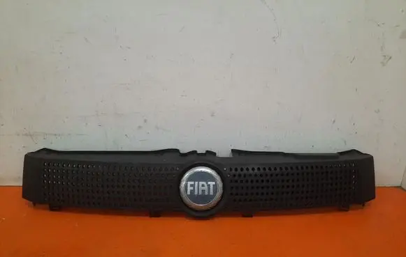 Renault Megane III Front grill 735314236