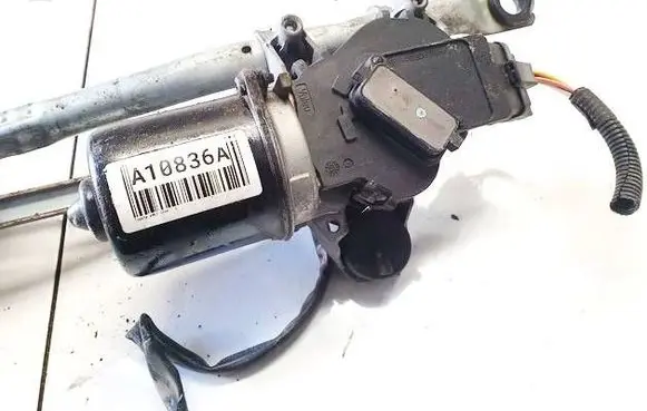 Toyota Aygo AB10 Wiper motor