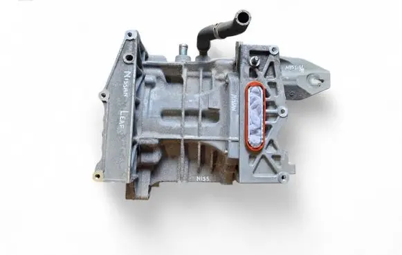 Nissan Leaf I (ZE0) Electric car motor YHJ16 1213 0101090