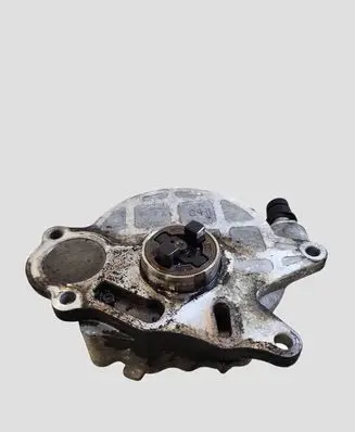Volkswagen PASSAT B7 Vacuum pump 03L145100
