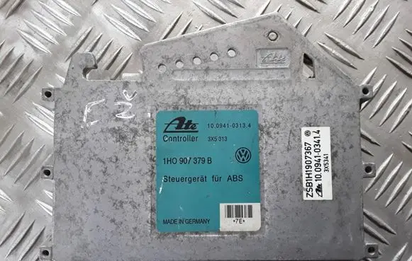 Volkswagen Golf III ABS control unit/module 10094103134 1H0907379B ZSB1H1907367