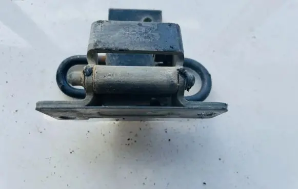 Audi A4 S4 B5 8D Rear door lower hinge 4a0833411a