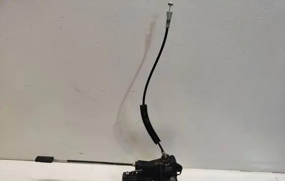 Opel Signum Front door lock 24447341
