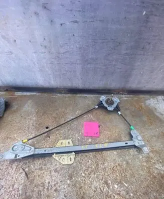 Peugeot 206 Rear door window regulator with motor 