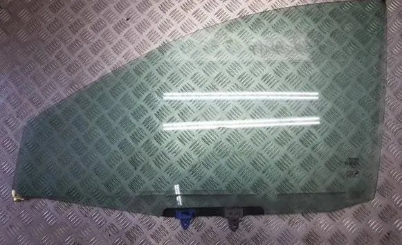 Nissan Almera Tino Front door window glass four-door