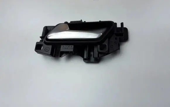 Opel Grandland X Front door interior handle 311339