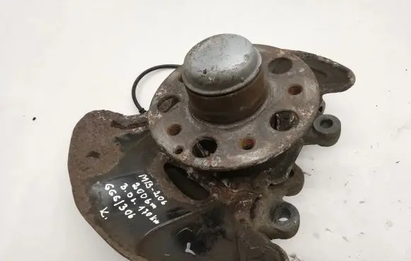 Mercedes-Benz CLK A209 C209 Front wheel hub