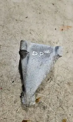 Mercedes-Benz E W211 Engine mounting bracket A2712230804