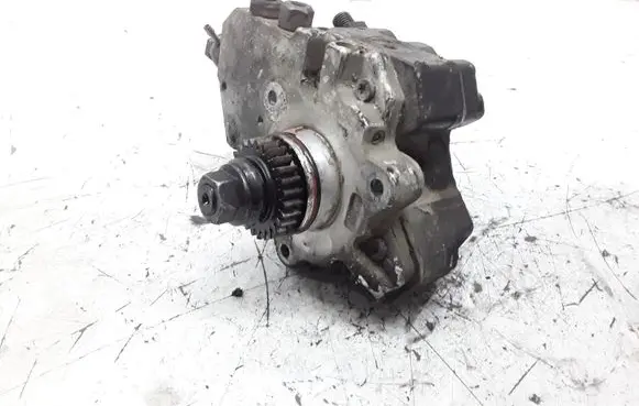 Mercedes-Benz A W169 Fuel injection high pressure pump 0445010120 A6400700701
