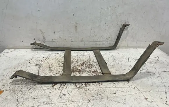 Honda FR-V Fuel tank mounting bracket 