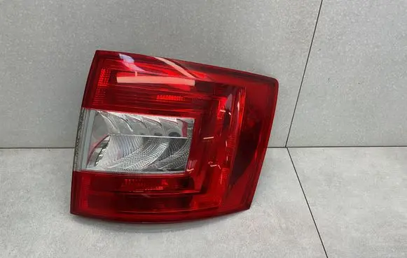Rear/tail lights