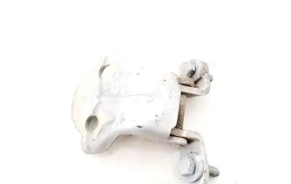 Mitsubishi Carisma Rear door lower hinge