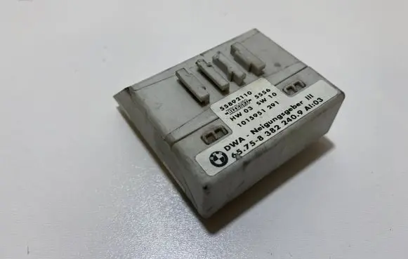 BMW 3 E46 Yaw turn rate sensor 8382240 55892110