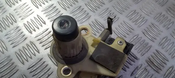 Renault Laguna I Tailgate exterior lock 