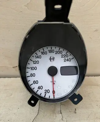 Alfa Romeo 156 Speedometer (instrument cluster) 156049818