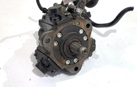 Opel Astra H Fuel injection high pressure pump 0445010156