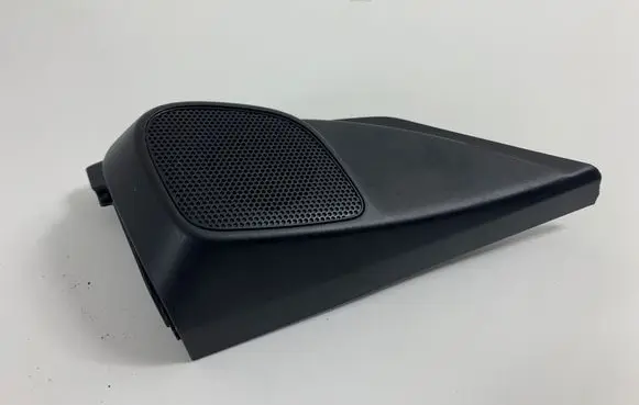 Front door high frequency speaker