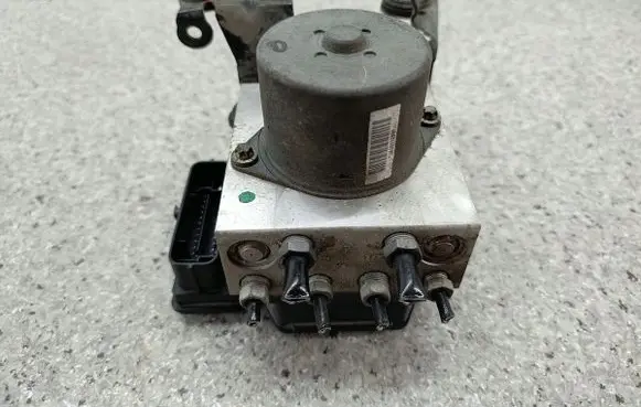 Ford Mondeo MK IV ABS Pump CG912C405FCTRW