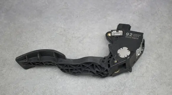 Nissan Micra Accelerator throttle pedal 180021HM0A