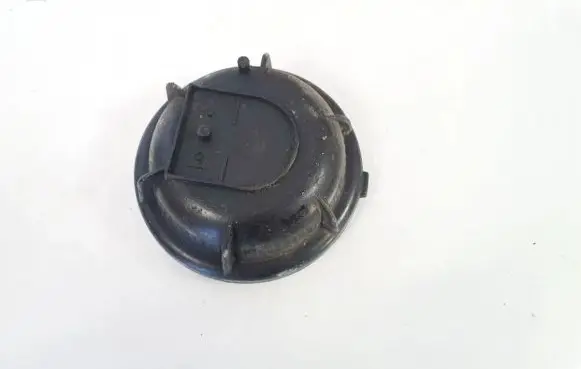 Volvo S80 Headlight/headlamp dust cover 89000387