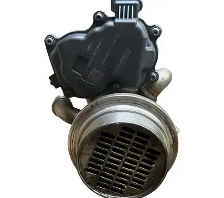 Seat Toledo IV (NH) EGR valve cooler 04L131512AH