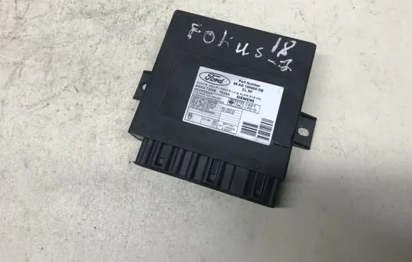 Ford Focus Comfort/convenience module 5WK47230B 5WK47230BT83SA