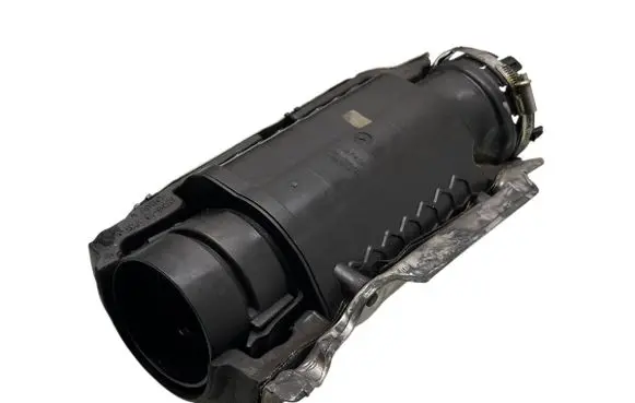 Volvo XC90 Intake resonator 31474341