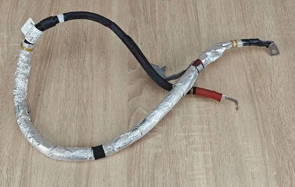 BMW 4 G22 G23 G24 G26 Positive cable (battery) 8476015