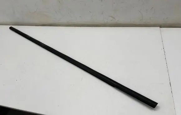 Ford Fiesta Front door glass trim molding H1BBA20562A