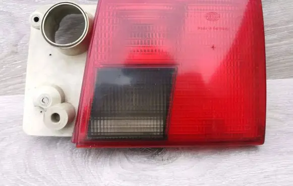 Audi A6 S6 C4 4A Tailgate rear/tail lights 4A0945094B 145592