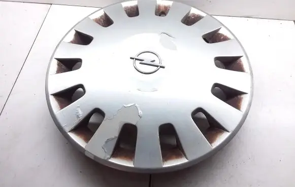 Opel Corsa C R14 wheel hub/cap/trim 24443195 24443196
