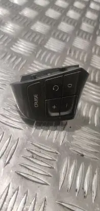 Volvo V70 Cruise control switch 31295468