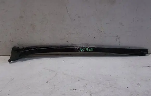 Mercedes-Benz E W212 Windshield/front glass wiper blade LISTWYSZYBY