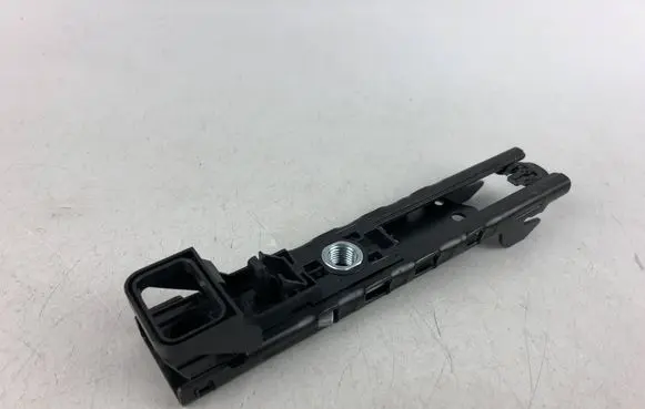 Volkswagen Tiguan Seat belt height adjuster 4M0857819A