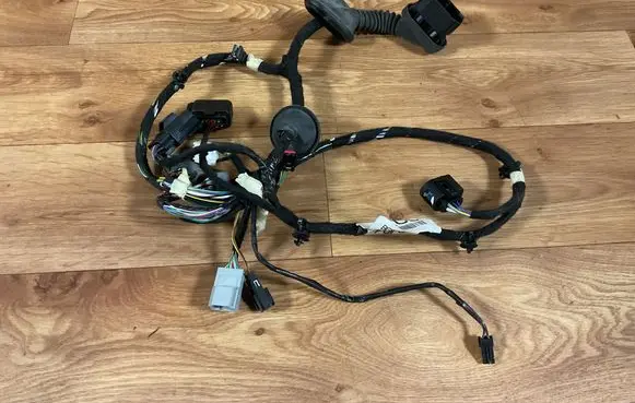 Ford Mondeo MK IV Front door wiring loom BG9T14K138