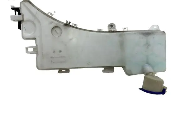 Peugeot 3008 II Windshield washer fluid reservoir/tank 9815636980