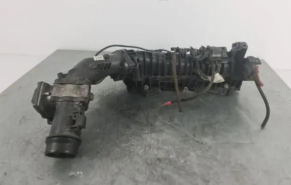 BMW X1 E84 Intake manifold 7807991 8570087 8506406
