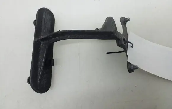 Mercedes-Benz C W204 ABS pump bracket A2044310249