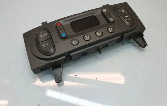 Renault Scenic I Climate control unit 7700435401 662117F