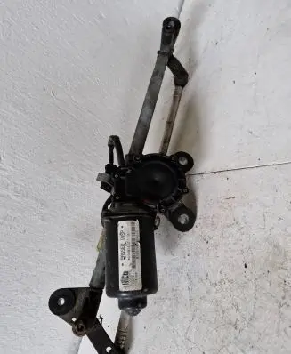 Front wiper linkage and motor