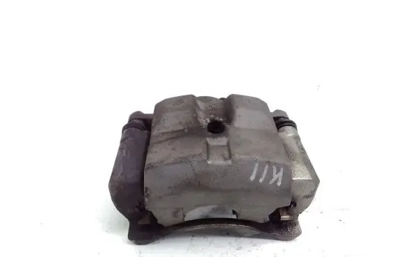 Lexus CT 200H Front brake caliper