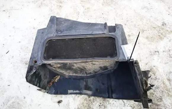Dodge Magnum Air filter box 04806294AA