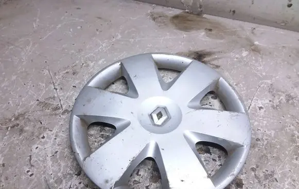 Renault Scenic I R15 wheel hub/cap/trim 8200313607