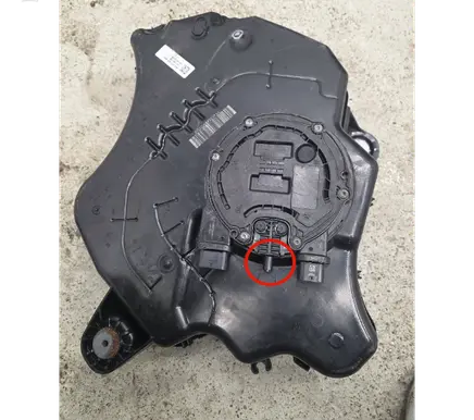 BMW 3 G20 G21 AdBlue liquid reservoir 7454338 195660 1619