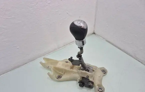 Gear shifter/selector