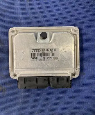 Audi A6 S6 C5 4B Engine control unit/module 038906012AB 0281010203