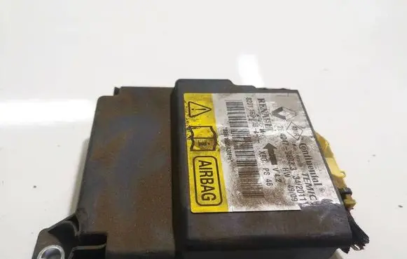 Dacia Sandero Airbag control unit/module 8201163278