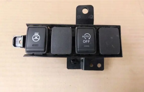 Nissan X-Trail T32 A set of switches 