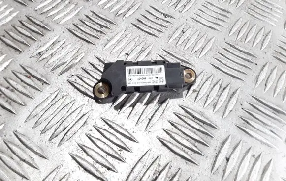 Mercedes-Benz E W211 Airbag deployment crash/impact sensor 0018209126